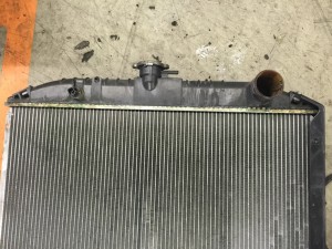 ラジエター破損