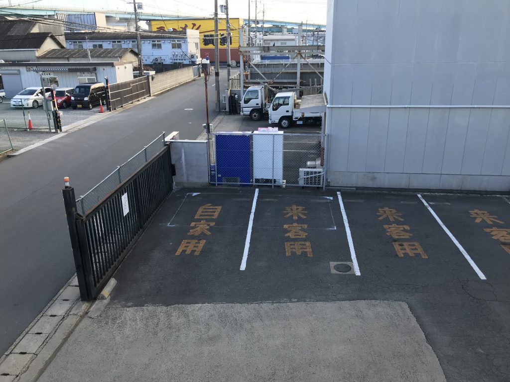栄興運,さかえこううん,配車室,プレハブ,設置,ユニック,ユニック設置