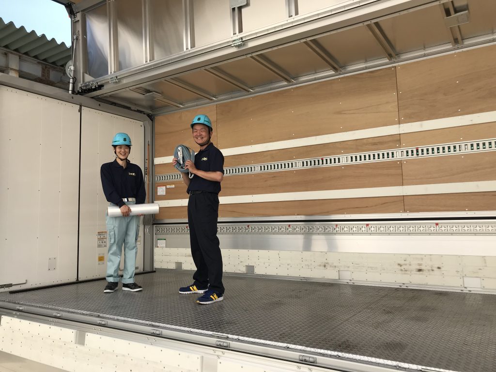 トラガール,女性ドライバー,募集,トラガール募集,女性ドライバー募集,女性,女,トラックドライバー,求人,採用,運送会社,京都
