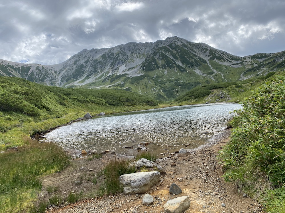 立山,たてやま,立山連峰,雄山,おやま,富山県最高地点,大汝山,おおなんじやま,富士ノ折立,ふじのおりたて,登頂,頂上,ご来光,室堂,むろどう,ミクリガ池,ミドリガ池,みくりが池温泉