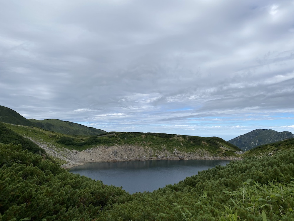 立山,たてやま,立山連峰,雄山,おやま,富山県最高地点,大汝山,おおなんじやま,富士ノ折立,ふじのおりたて,登頂,頂上,ご来光,室堂,むろどう,ミクリガ池,ミドリガ池,みくりが池温泉