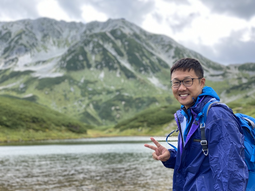 立山,たてやま,立山連峰,雄山,おやま,富山県最高地点,大汝山,おおなんじやま,富士ノ折立,ふじのおりたて,登頂,頂上,ご来光,室堂,むろどう,ミクリガ池,ミドリガ池,みくりが池温泉