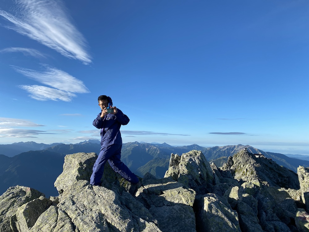 立山,たてやま,立山連峰,雄山,おやま,富山県最高地点,大汝山,おおなんじやま,富士ノ折立,ふじのおりたて,登頂,頂上,ご来光,室堂,むろどう,ミクリガ池,ミドリガ池,みくりが池温泉