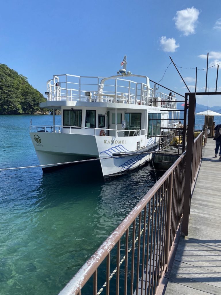 伊根の舟屋群,伊根,伊根の舟屋,伊根町,伊根ブリ,伊根湾めぐり遊覧船,かもめ,カモメ