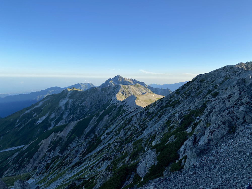 立山,たてやま,立山連峰,雄山,おやま,富山県最高地点,大汝山,おおなんじやま,富士ノ折立,ふじのおりたて,登頂,頂上,ご来光,室堂,むろどう,ミクリガ池,ミドリガ池,みくりが池温泉