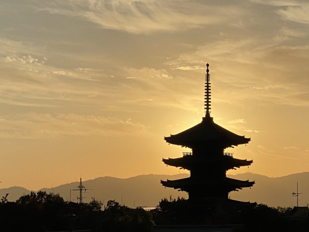 京都霊山護国神社,龍馬祭,霊山墓地,坂本龍馬,中岡慎太郎,藤吉,軍鶏鍋