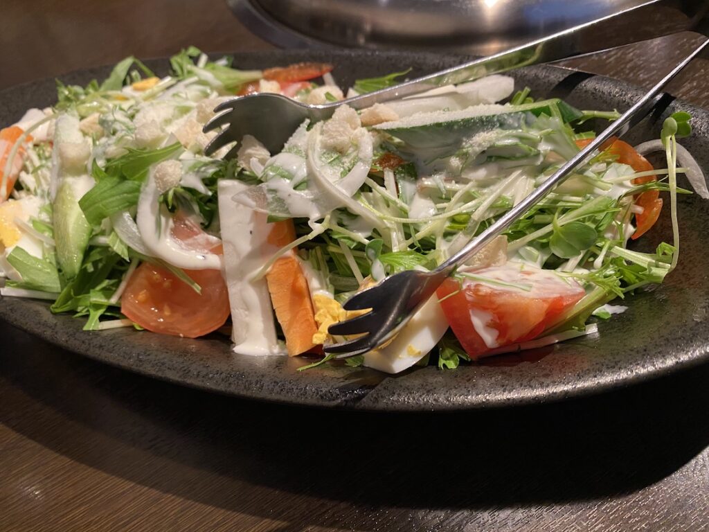 石川県加賀市の焼肉ダイニングあきちゃんのシーザーサラダ