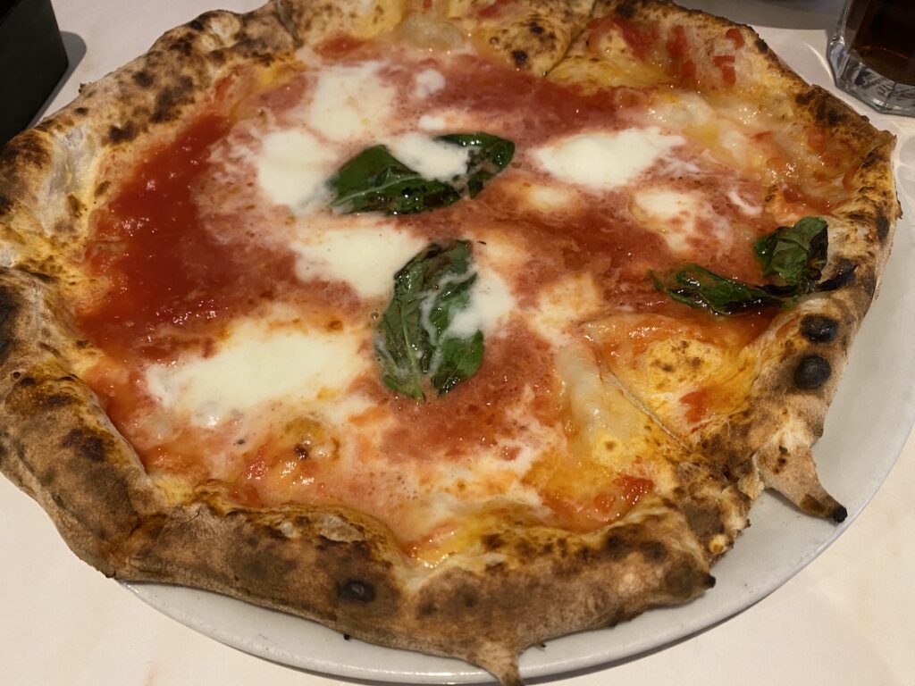 アズーリ (Pizzeria Azzurri)のマルゲリータ