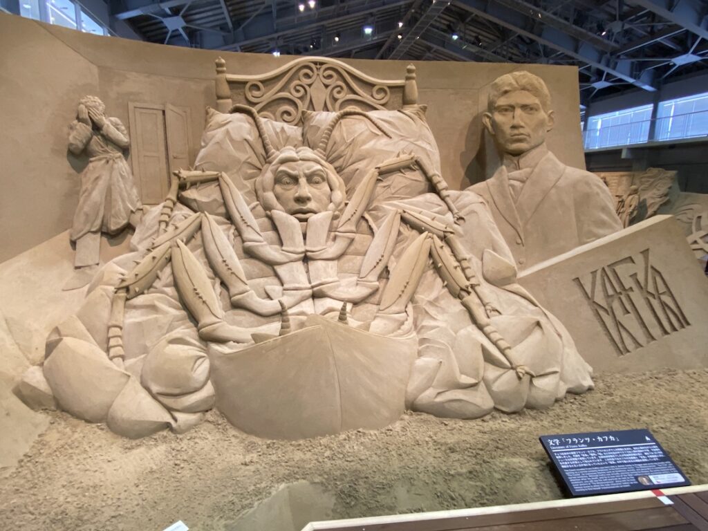 砂の美術館「チェコ&スロバキア編(Czechia&Slovakia)」文学「フランツ・カフカ」(制作者:ヤクブ・ジマチェク)