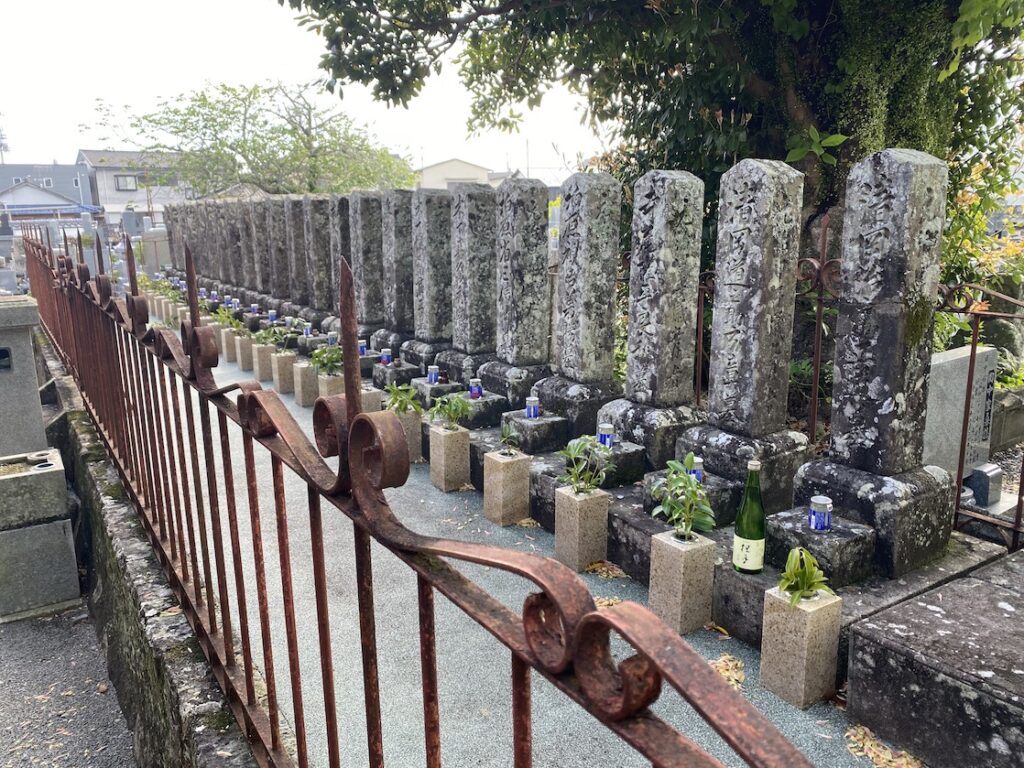 福田寺の野根山二十三士墓所