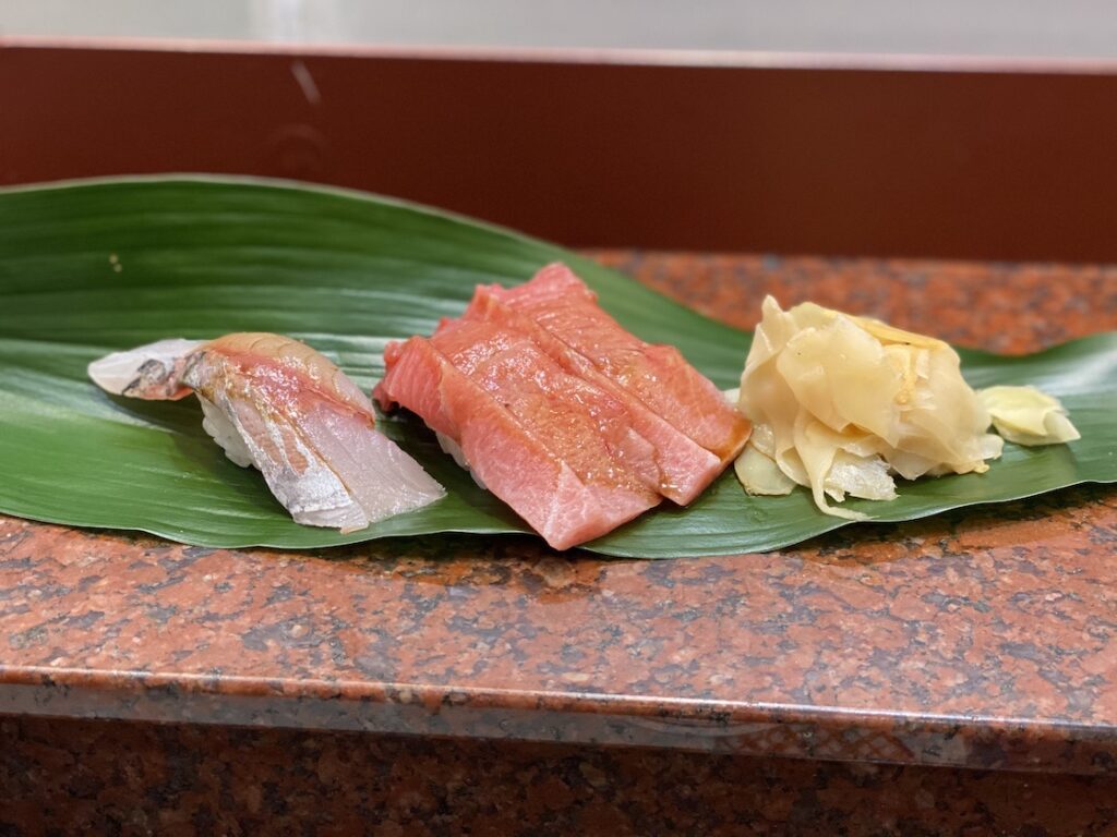 土佐鮨処おらんく家本店の大トロと鯵